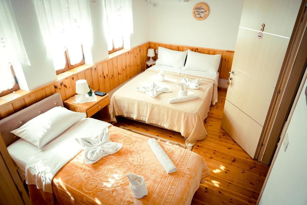 Hotel Domino Gjirokastër Eksteriør billede