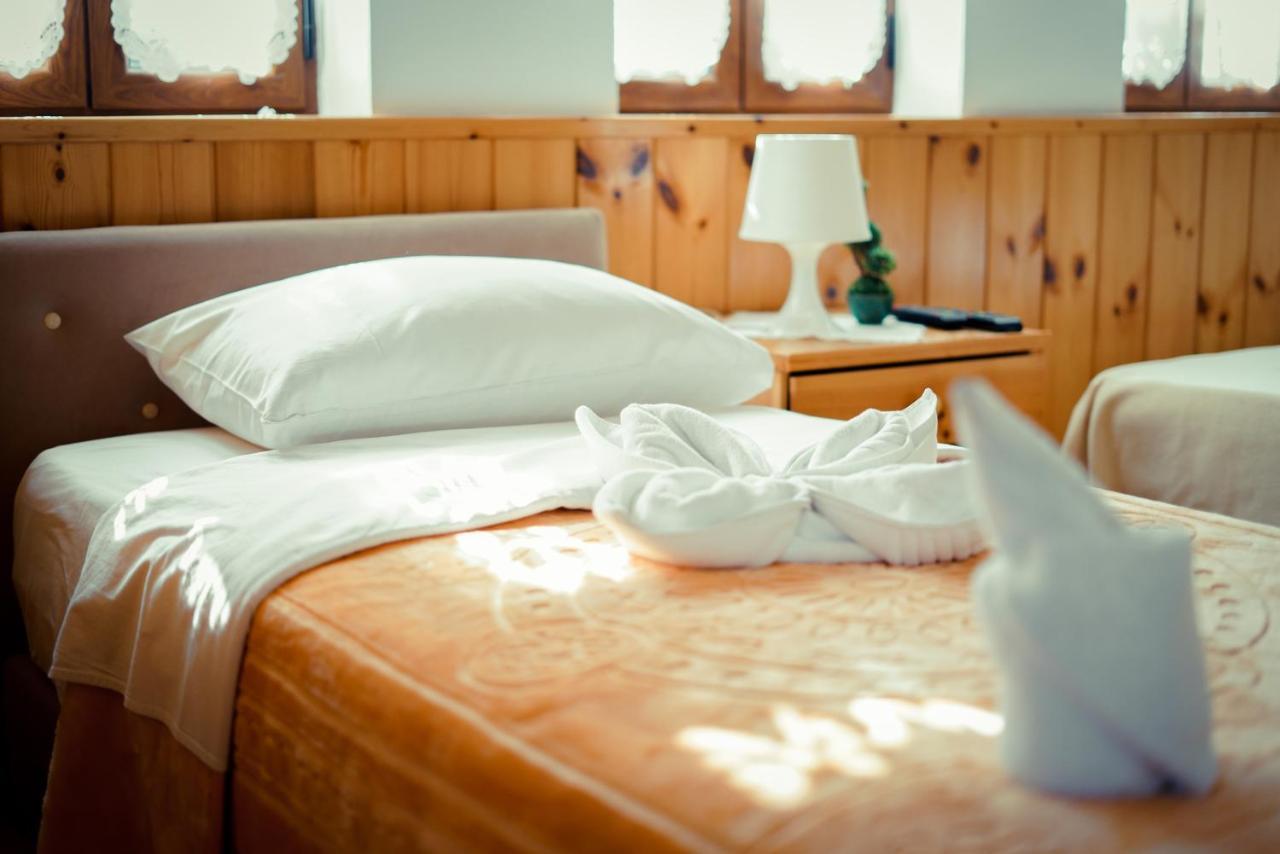 Hotel Domino Gjirokastër Eksteriør billede