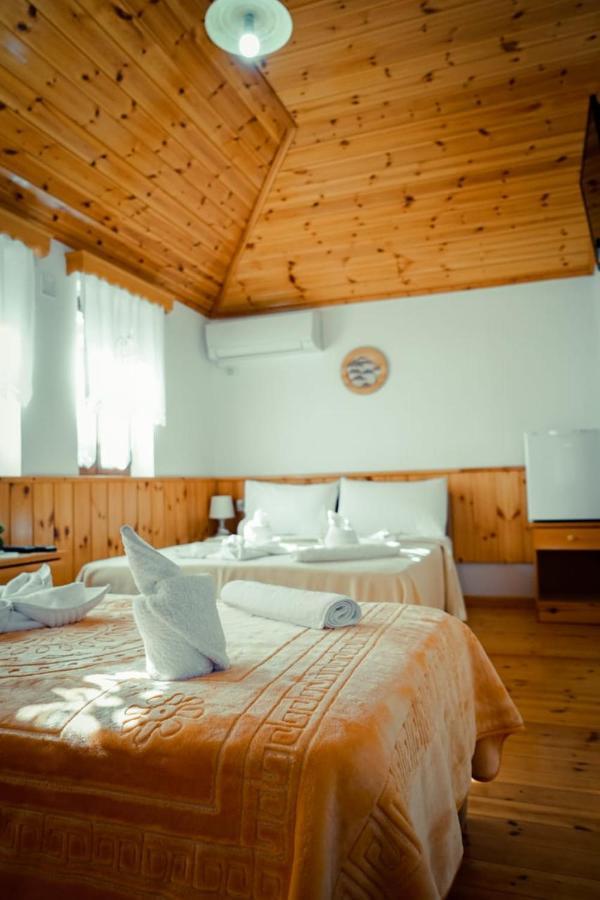 Hotel Domino Gjirokastër Eksteriør billede