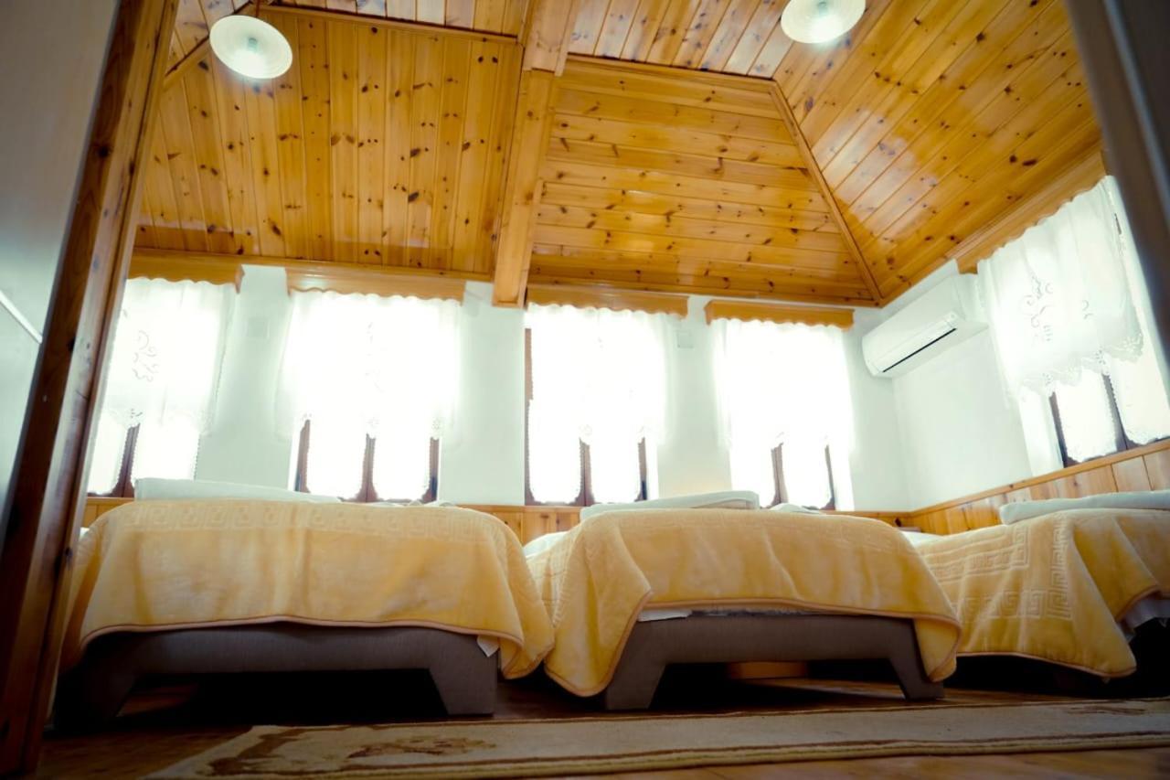 Hotel Domino Gjirokastër Eksteriør billede