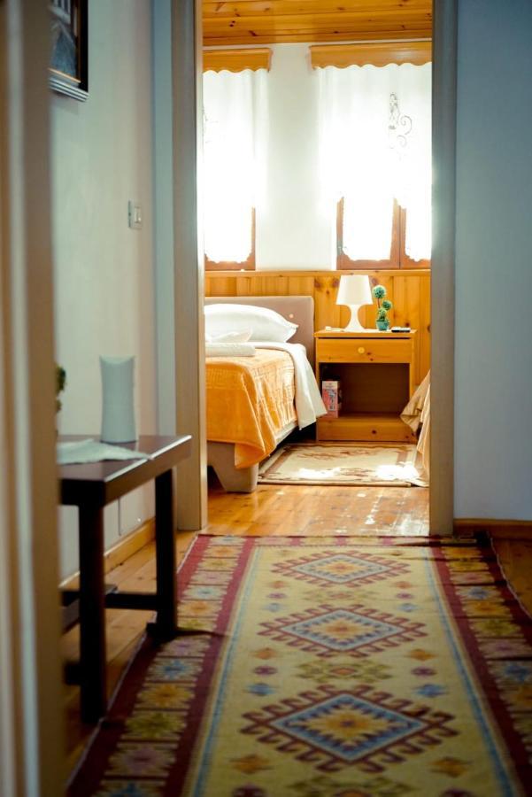 Hotel Domino Gjirokastër Eksteriør billede