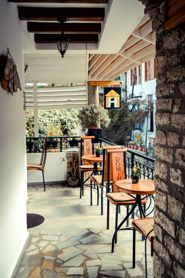 Hotel Domino Gjirokastër Eksteriør billede